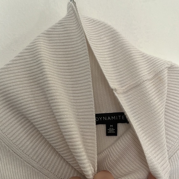 White Dynamite Basic Turtle Neck - Picture 2 of 2